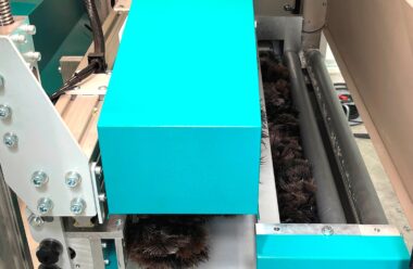 Transverse cleaning unit, optional also from bottom. On demand as brush or belt clean unit deliverable.