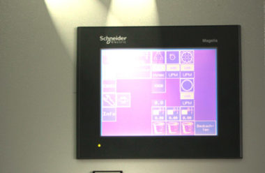 Easy controls with touch display