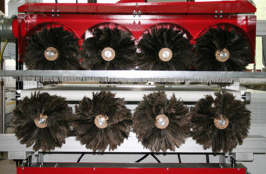 Transversal cleaning aggregates, consisting of an oscillating four brushes unit. On demand top and bottom units.